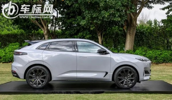 長(zhǎng)安unik2021新款價(jià)格 2021款長(zhǎng)安unik售價(jià)14萬(二手價(jià)9萬)