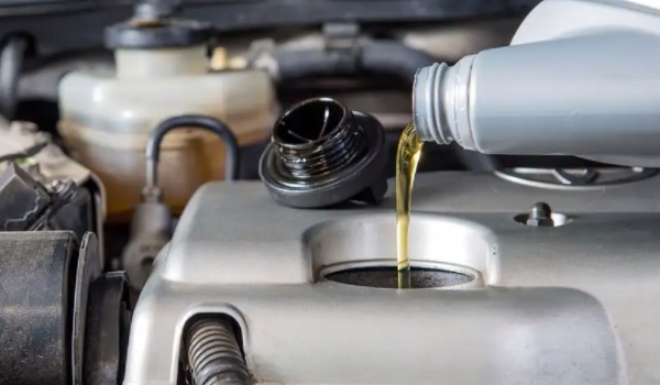 車(chē)保養(yǎng)一般都保養(yǎng)什么 更換機(jī)油/機(jī)濾/檢查車(chē)輛使用情況