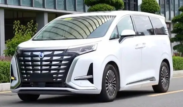 騰勢d9到底值得購買嗎 輸出馬力139匹(百公里油耗6.7L)