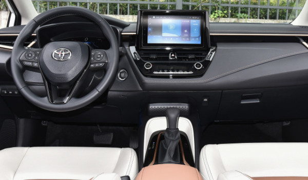 豐田凌尚和卡羅拉哪個(gè)好 凌尚配置豐富(最大馬力可達(dá)171匹)