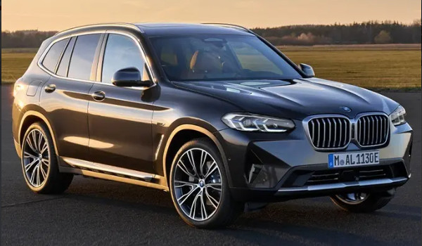 寶馬x3是國(guó)產(chǎn)還是進(jìn)口 有進(jìn)口和國(guó)產(chǎn)兩個(gè)版本(進(jìn)口x3售價(jià)62萬(wàn))