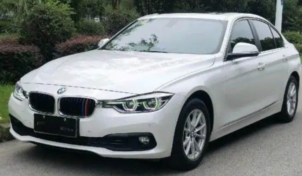 寶馬3系這車怎么樣值得買嗎 油耗實測9L(輸出馬力可達245匹)