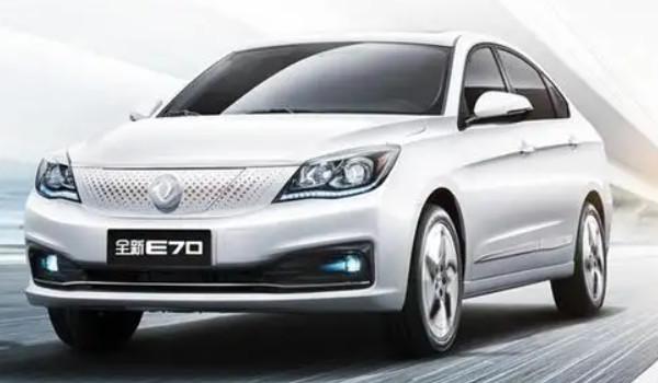 風(fēng)神e70電動(dòng)版價(jià)格及圖片 2023款風(fēng)神e70售價(jià)14萬(二手價(jià)5萬)