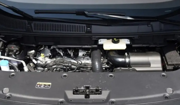 紅旗hq9這款車(chē)怎么樣 百公里油耗8.8L(馬力可達(dá)252匹)