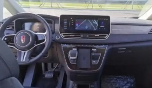 紅旗hq9這款車(chē)怎么樣 百公里油耗8.8L(馬力可達(dá)252匹)