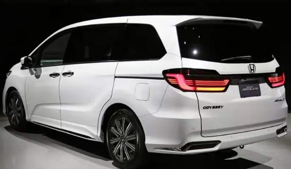 本田奧德賽混動(dòng)價(jià)格與圖片 2022款?yuàn)W德賽混動(dòng)售價(jià)22萬(落地25萬)