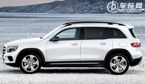 奔馳glb和寶馬x1買哪個(gè) 奔馳glb車長4.6米(配置非常豐富)