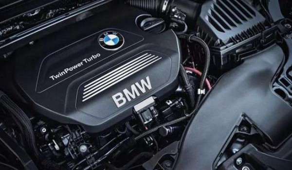 寶馬x5是幾缸發(fā)動機(jī) 四缸六缸均有(3.0t六缸發(fā)動機(jī))