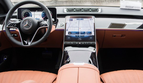 奔馳s級(jí)分期付款首付多少錢 分期首付28萬(36期月供19798元)