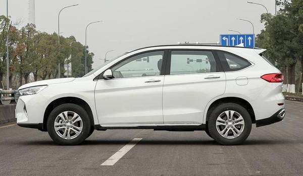 哈弗m6和吉利繽越哪個好 繽越動力更強(qiáng)(m6車身長達(dá)4.6米)