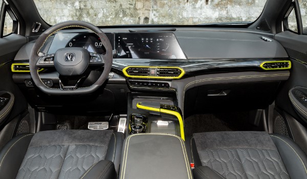 長安unit和cs55plus哪個更好 長安unit動力更強(配置功能豐富)