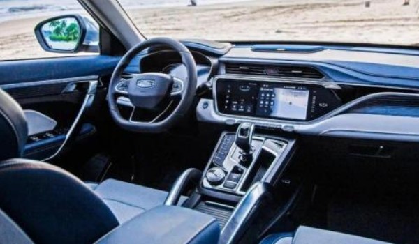 傳祺gs4和吉利博越哪個更好 博越馬力可達(dá)218匹(車身長達(dá)4.6米)