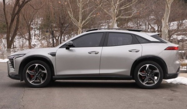 奔騰b70s輪胎是什么牌子的 玲瓏輪胎品牌(使用壽命長久)