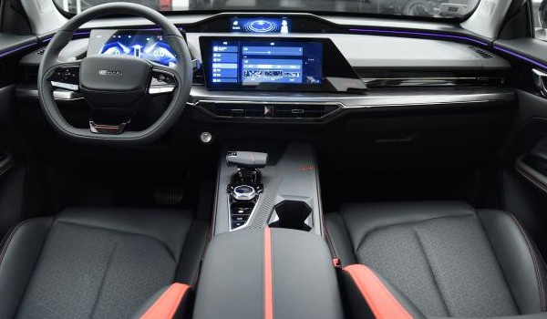 捷途大圣和歐尚z6哪個(gè)好 捷途大圣動(dòng)力強(qiáng)(歐尚z6車(chē)長(zhǎng)4.6米)