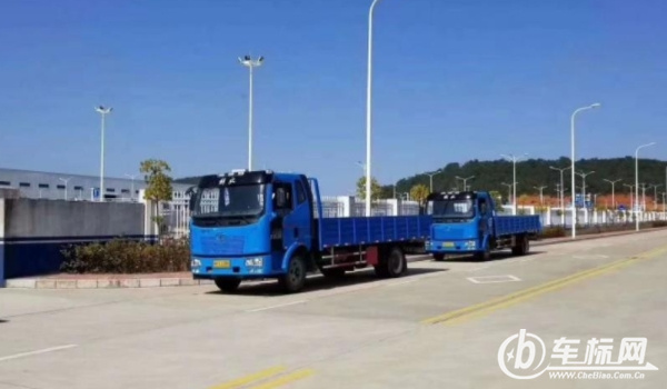 b1和b2駕照的區(qū)別 準駕車型和考試要求不同（可以駕駛不同車型）