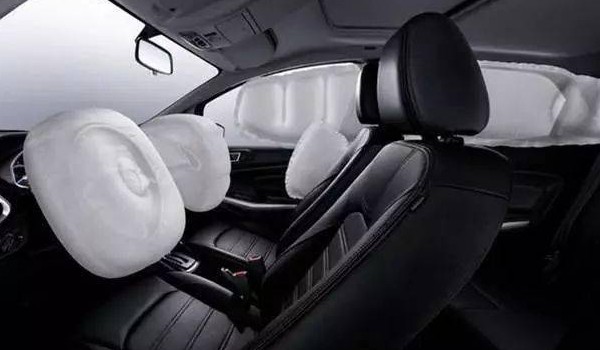 現(xiàn)代庫(kù)斯途幾個(gè)安全氣囊 六個(gè)安全氣囊(安全性較高)