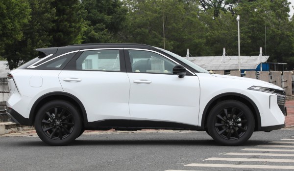 啟辰大v圖片及報(bào)價(jià)2023款 新車(chē)售價(jià)9萬(wàn)一輛(分期首付2萬(wàn))