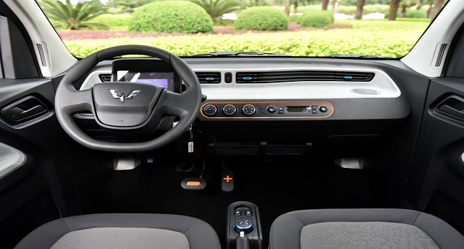 五菱宏光迷你mini版電動車，經(jīng)濟(jì)實惠城市代步好選擇