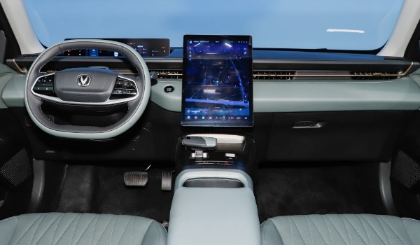 逸達(dá)新車多少錢一輛 新車售價(jià)8萬一輛(分期首付2萬)