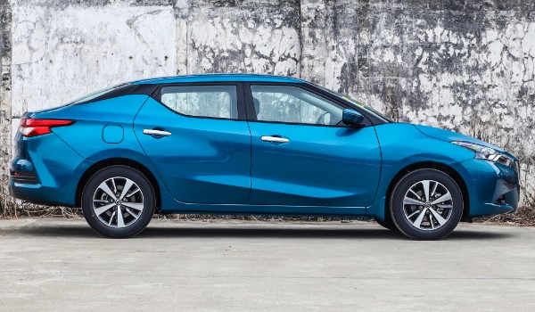 日產(chǎn)藍(lán)鳥油耗多少真實(shí)油耗 百公里油耗7L(油耗一公里5毛錢)