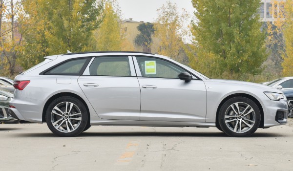 奧迪a6二手車多少錢(qián)一臺(tái) 售價(jià)28萬(wàn)(表顯里程10.14萬(wàn)公里)