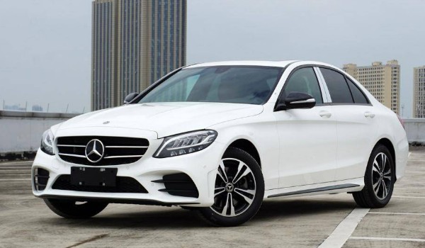 奔馳c級(jí)二手最少多少錢 最低二手5萬(wàn)(表顯里程5.53萬(wàn)公里)