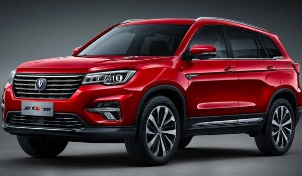 奔騰t77和長(zhǎng)安cs75哪個(gè)好 cs75動(dòng)力更強(qiáng)(車長(zhǎng)4.6米)