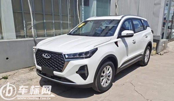 帝豪s和瑞虎7哪個(gè)好 瑞虎7動(dòng)力更強(qiáng)(車(chē)長(zhǎng)4.5米)