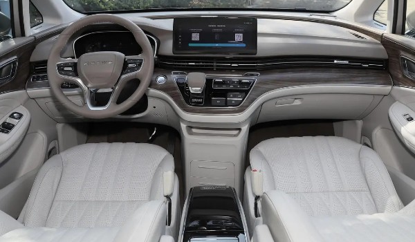 imax8油耗一公里多少錢(qián) 消耗7毛錢(qián)(油耗10.1L)