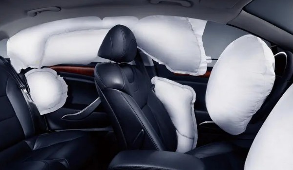 享域有幾個(gè)氣囊 搭載了六個(gè)(安全性比較高)