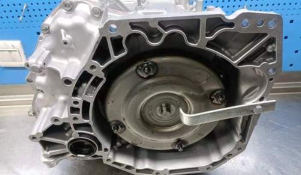 本田型格什么變速箱配置 CVT無級(jí)變速(平順性高)