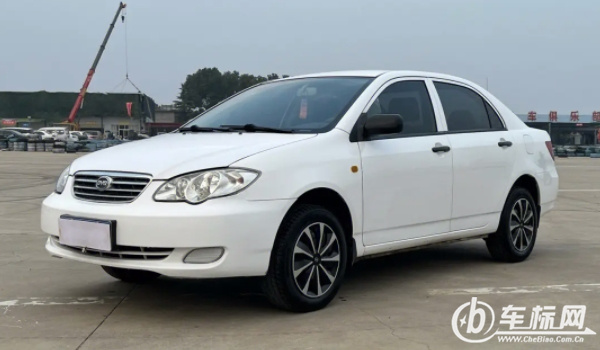 比亞迪f3怎么樣 車輛油耗很不錯、車身內部空間寬敞（百公里油耗5.9升）