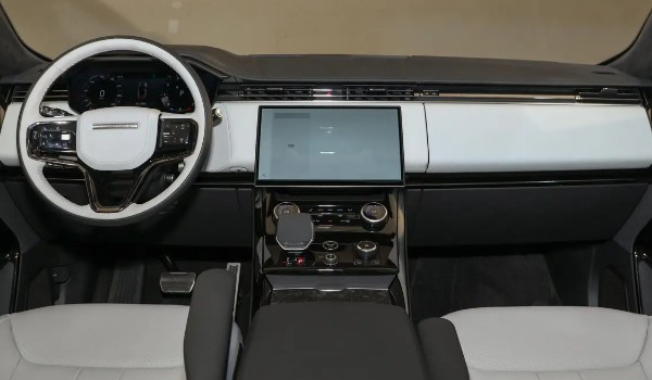 攬勝運動版2023款新款報價 新車售價96萬(分期首付29萬)