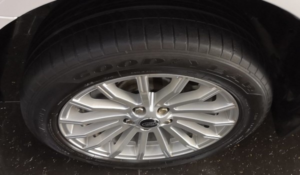 攬勝運(yùn)動(dòng)版輪胎品牌是什么 三種品牌(米其林馬牌倍耐力)