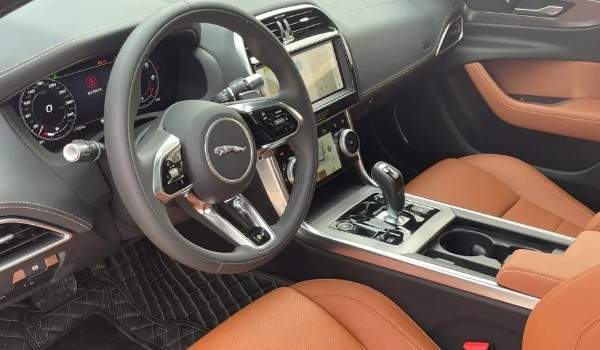 捷豹xel2023最新款多少錢 新車售價(jià)29萬(分期首付8萬)