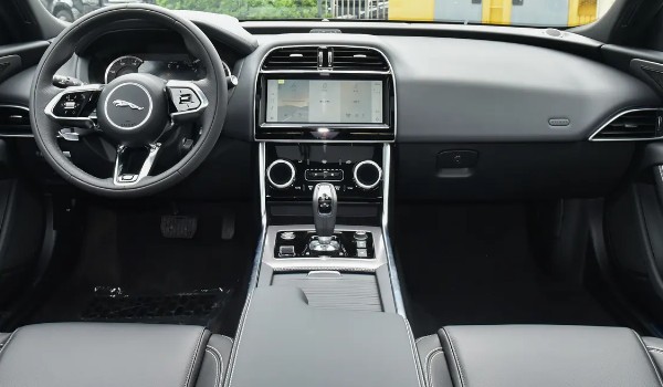 捷豹xel分期首付多少 分期首付8萬(36期月供6266元)