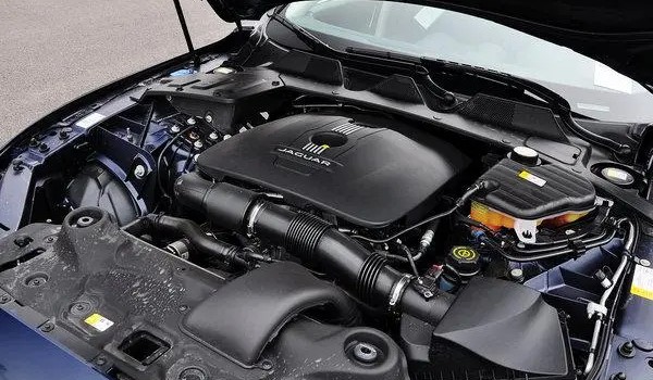 捷豹xel怎么樣值得買嗎 油耗實(shí)測10L(馬力可達(dá)250匹)