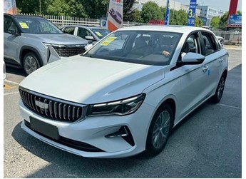 吉利新款帝豪實車圖公布 搭載1.5L發(fā)動機 封面圖