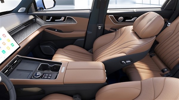 別說(shuō)奇瑞不懂設(shè)計(jì)！全新瑞虎8L內(nèi)飾發(fā)布：豪車既視感