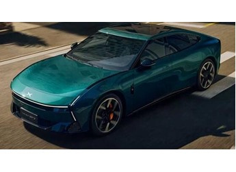 小鵬宣布P7車標從18K金升級24K金：年底前下單均可獲得