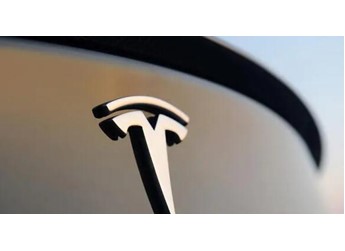 ModelY 新聞封面圖