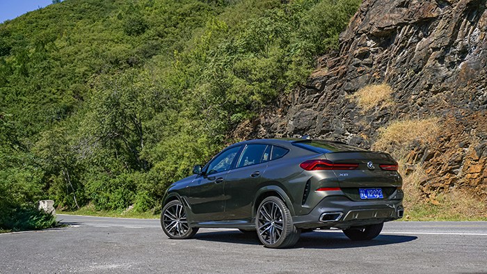 全副武裝的德系戰(zhàn)艦 BMW全新X6評(píng)測 