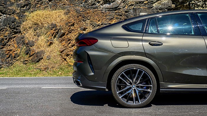 全副武裝的德系戰(zhàn)艦 BMW全新X6評(píng)測 