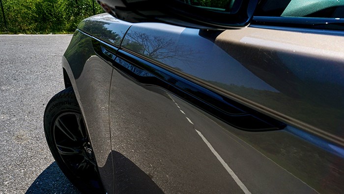 選自己喜歡的 路虎攬勝星脈21款熠黑珍藏版