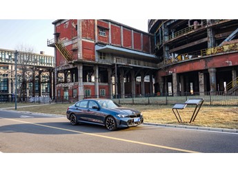 無可襲擊 試駕華晨寶馬330Li 尊享型 M運(yùn)動(dòng)曜夜套裝