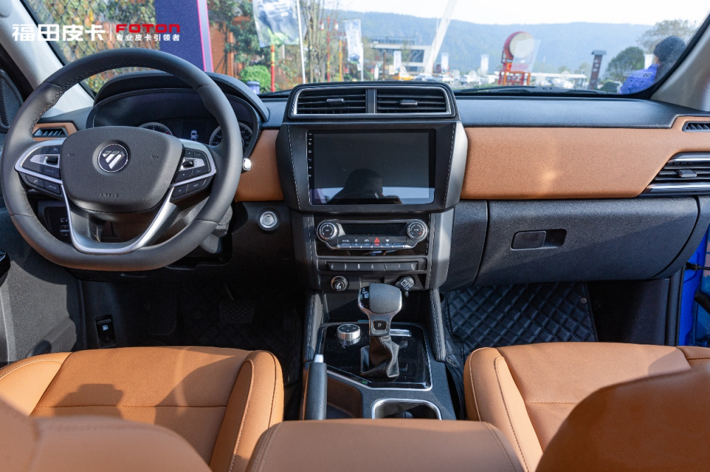 最強(qiáng)性價(jià)比還看福田征服者采埃孚8AT柴油皮卡