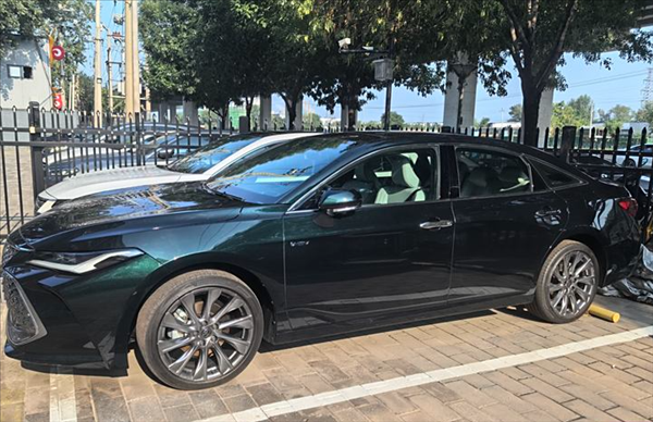 20萬級你會選嗎！新款豐田亞洲龍實車曝光：換裝大屏內飾