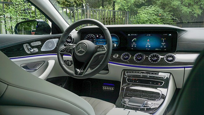 格調(diào)與豪華 萬(wàn)車網(wǎng)試駕2022款奔馳CLS 350 4MATIC