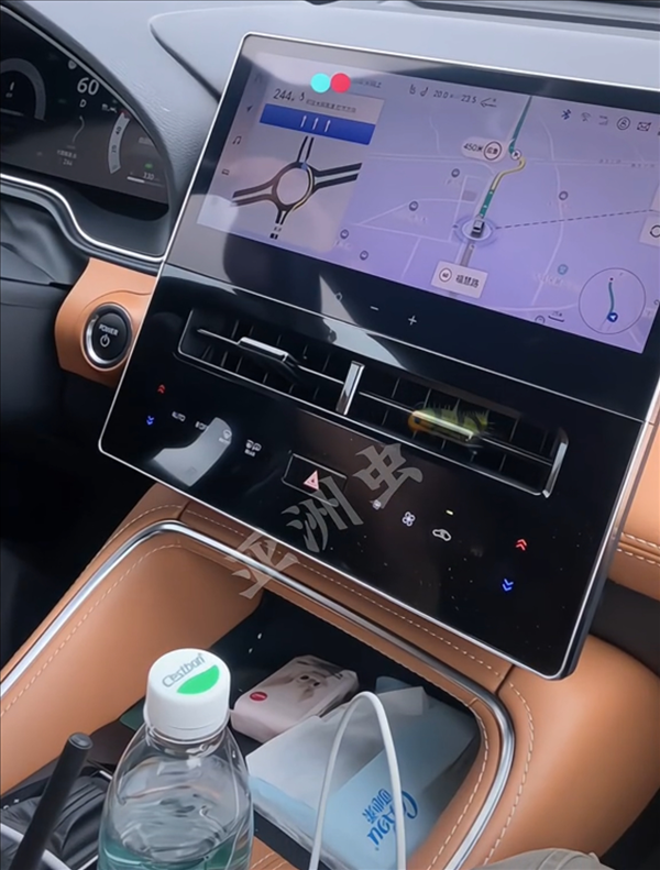 20萬級(jí)還香嗎 新款豐田亞洲龍下線：取消物理按鍵內(nèi)飾大革新