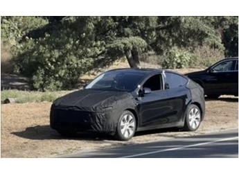 依舊采用套娃設(shè)計！特斯拉Model Y煥新版諜照首曝：有望明年發(fā)布 封面圖